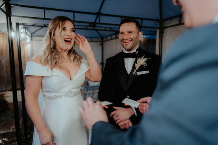 Award-winning wedding reception magician for hire based in Gloucestershire, South West